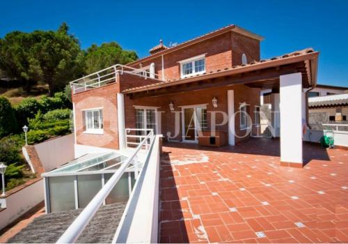 House for sale in Argentona - 00483AN