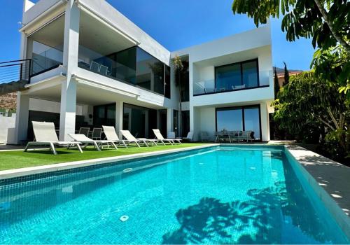 Villa myytävänä Playa de Fañabé Alto - LUX0116G Villa myytävänä Playa de Fañabé Alto - LUX0116G