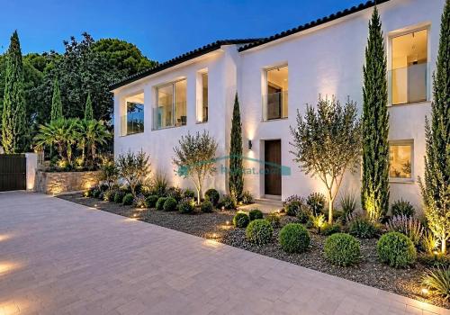 Villa for sale in Altea la Vella - COS-02115