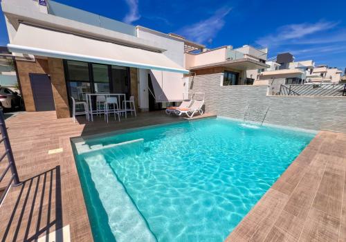 Villas in San Miguel de Salinas