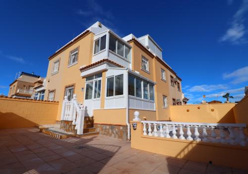Chalet for sale in Ciudad Quesada - CLDVI-57773