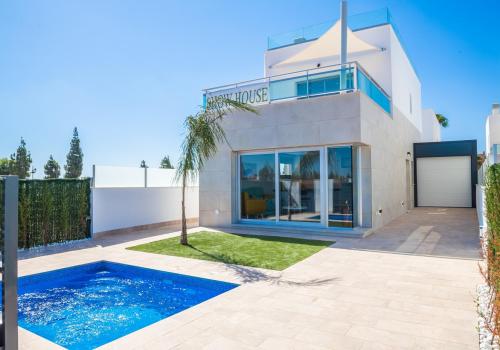 Villas A Estrenar en Los Alcázares