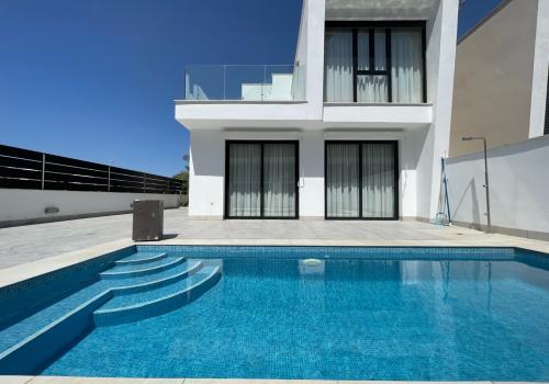 Properties in Benijófar