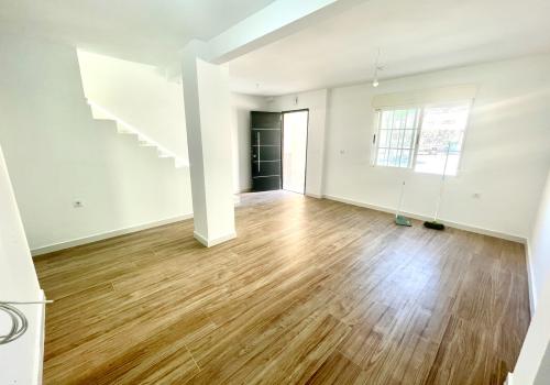 Radhus  till salu i Daya Vieja - CLDZSL-96989