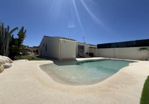 Chalet for sale in Sitio de Calahonda, Mijas - 1442