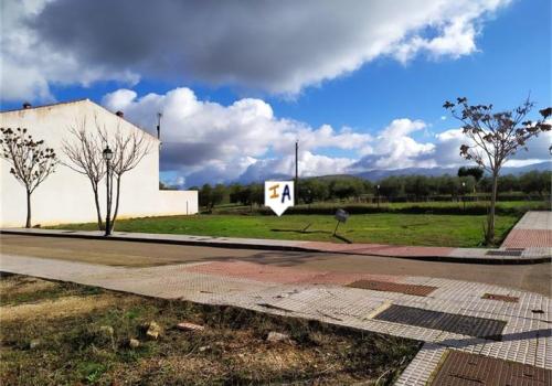 Lands in Salinas