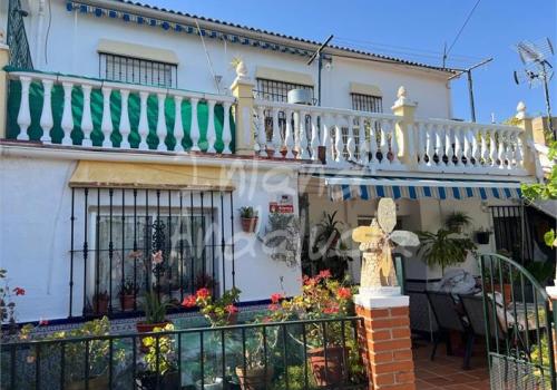 Properties in Periana