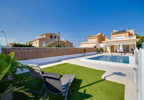 Chalets for Rent in Alicante