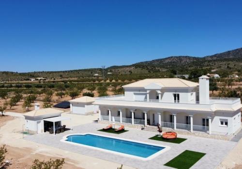 Villas A Estrenar en Pinoso