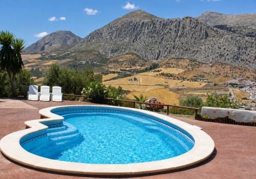 Houses in Valle de Abdalajís