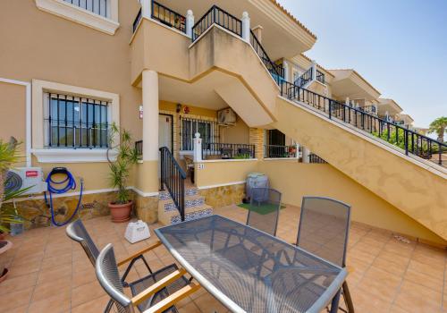 Бунгало на продажу в Los Almendros-La Florida - B2057JR Бунгало на продажу в Los Almendros-La Florida - B2057JR