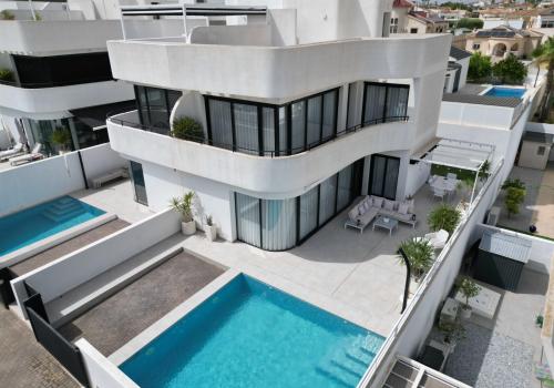 Villas in Elche