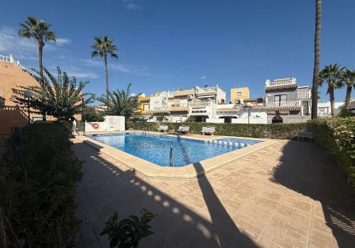 Дуплекс на продажу в Los Almendros-La Florida - B-3419 Дуплекс на продажу в Los Almendros-La Florida - B-3419