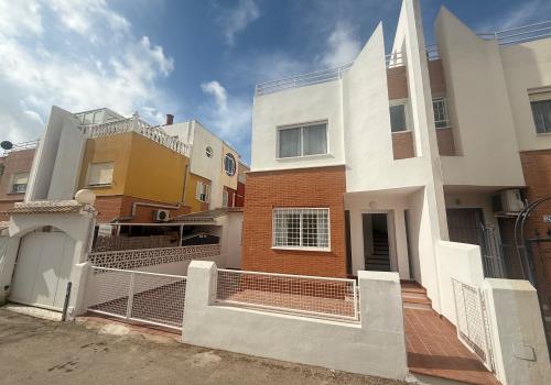 Бунгало на продажу в Los Balcones y los Altos - B-3550 Бунгало на продажу в Los Balcones y los Altos - B-3550