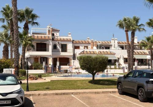 Bungalow for sale in Villamartín-Las Filipinas, Orihuela - B-3553