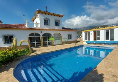 Homes in Canillas de Aceituno