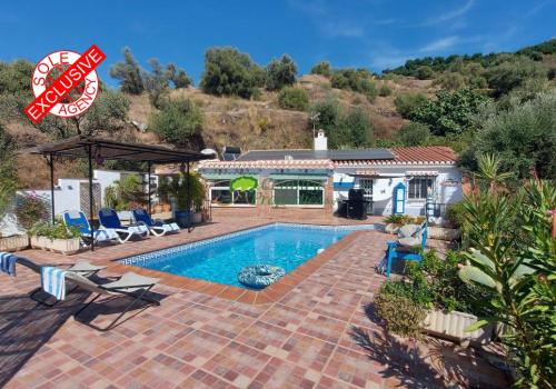 Properties in Torrox