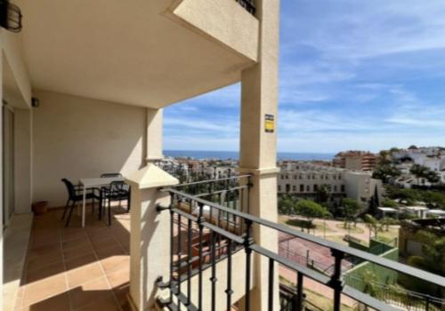出售酒店式公寓Riviera Del Sol - R5486086
