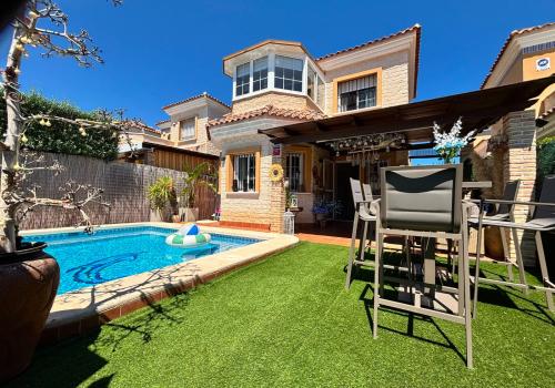 Villa for sale in Guardamar del Segura - MS41193