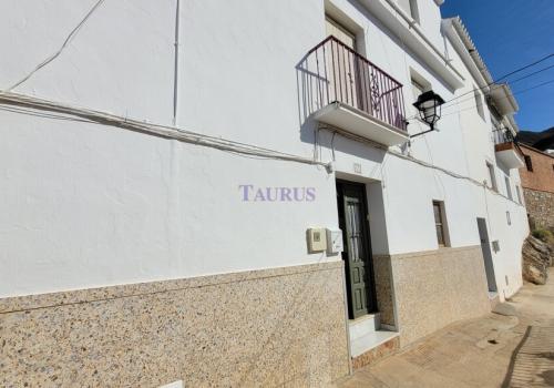 Homes in Cómpeta