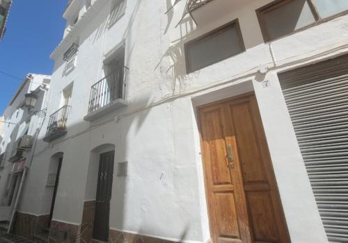 Homes in Cómpeta