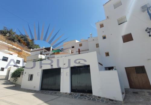 Homes in Salares