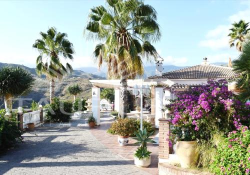 Homes in Cómpeta