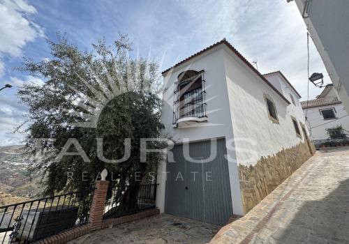Properties in Sayalonga