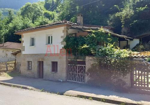 Casas en Proaza