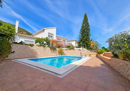 Properties in Casarabonela