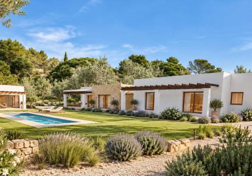 Lands in Santa Eulalia del Río