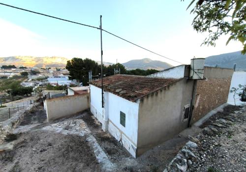 Houses in Algueña