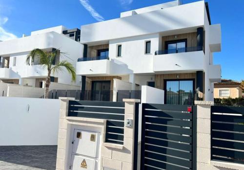 Brand new Homes in Benferri