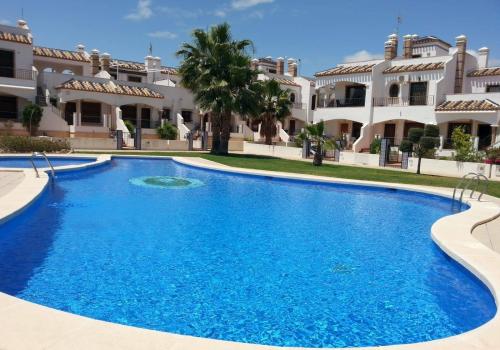 Дуплекс на продажу в Los Almendros-La Florida - AG19MLSC3510584 Дуплекс на продажу в Los Almendros-La Florida - AG19MLSC3510584