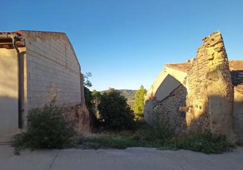 Plots in La Fresneda