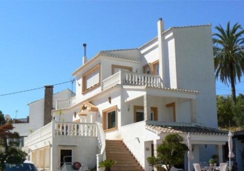 Properties in Oliva
