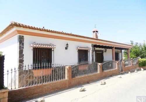 Homes in Sayalonga