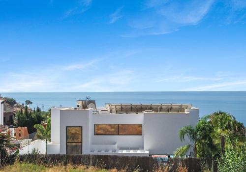 Plots in Benalmádena